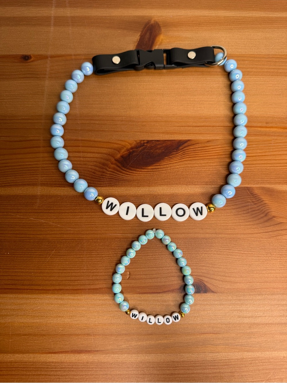 Willow Dog necklace with matching stretch bracelet